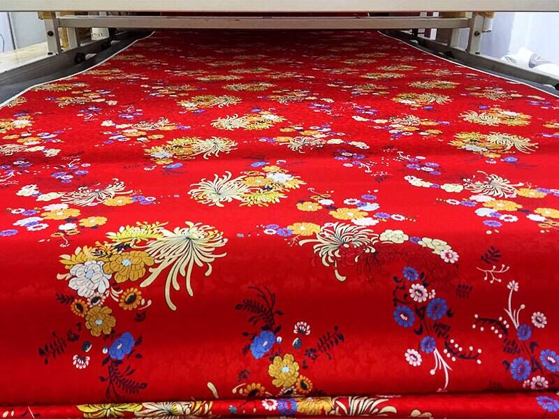 Giá in vải khổ 1m6 dao động từ 15.000 đến 20.000 VND/mét. Đối với đơn hàng số lượng lớn, vui lòng liên hệ để được giảm giá thêm